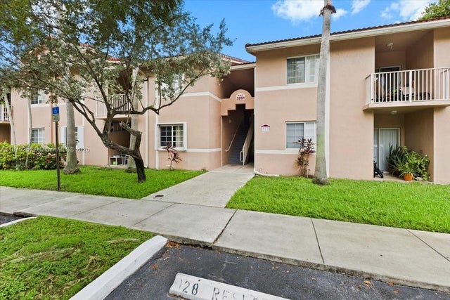3261 Sabal Palm Mnr 206, Davie