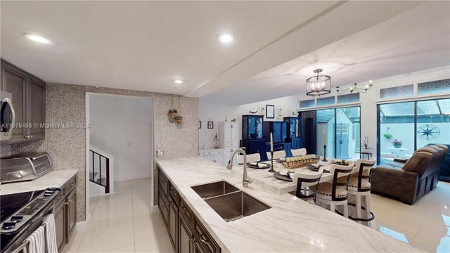 3 of 19 - 11336 Nw 15th St, Pembroke Pines, FL
