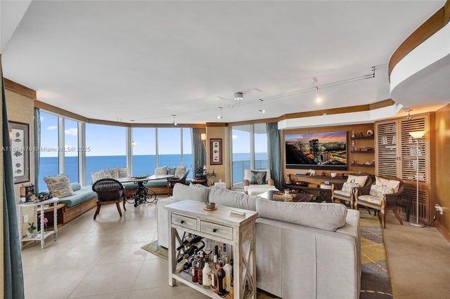 4 of 68 - 19111 Collins Ave 901, Sunny Isles Beach, FL
