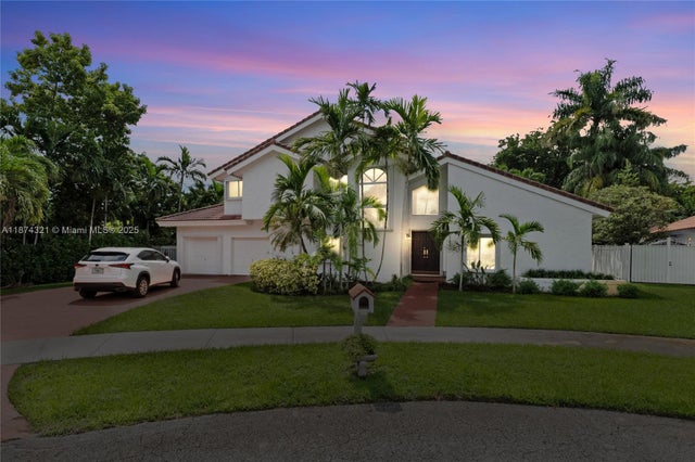 2 of 28 - 2380 Ne 214th St, Miami, FL