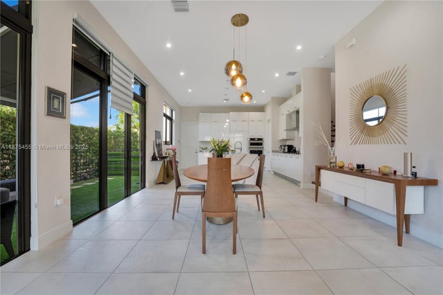 5 of 56 - 8279 Nw 43rd St, Doral, FL