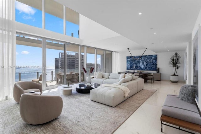 2 of 69 - 300 Biscayne Blvd Way 5002 Duplex, Miami, FL