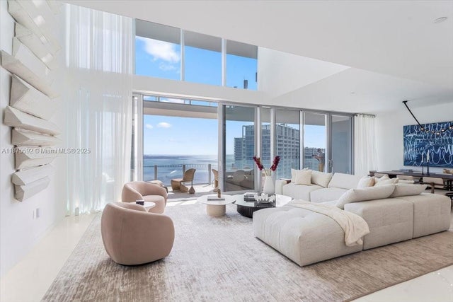 3 of 69 - 300 Biscayne Blvd Way 5002 Duplex, Miami, FL
