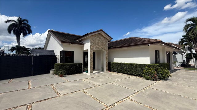 3 of 38 - 840 Nw 134th Ave, Miami, FL
