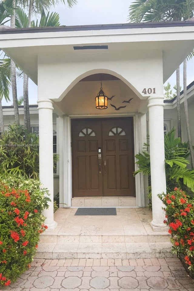 5 of 46 - 401 Warren Ln, Key Biscayne, FL