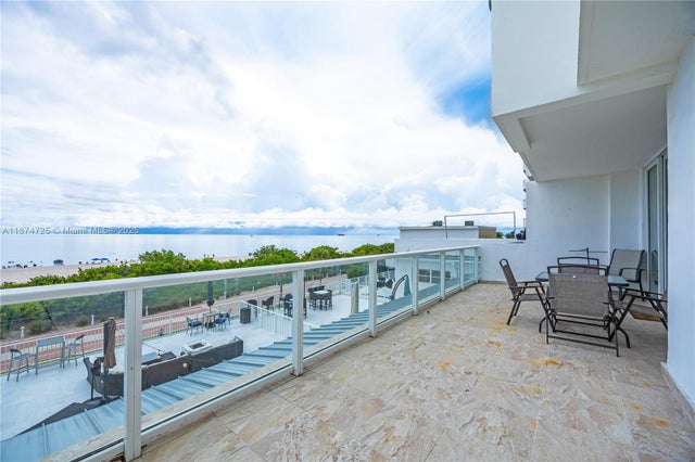 4 of 49 - 5601 Collins Ave 410, Miami Beach, FL