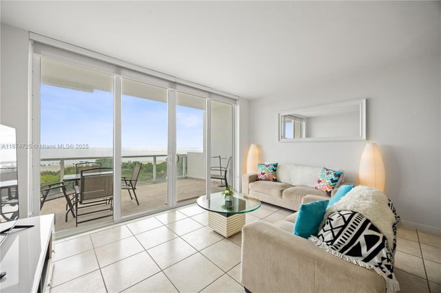5 of 49 - 5601 Collins Ave 410, Miami Beach, FL