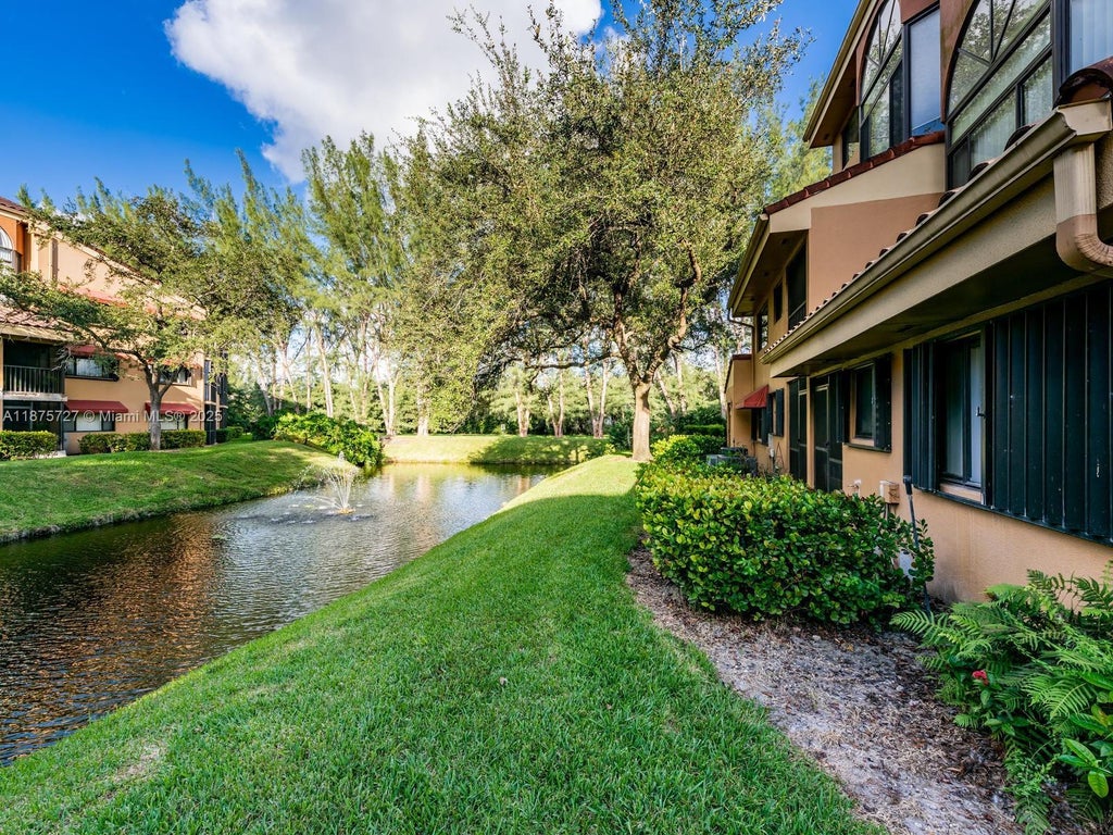 15489 N Miami Lakeway N 202-3, Miami Lakes