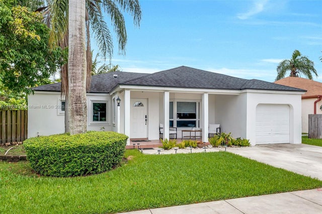 1 of 27 - 15450 Sw 143rd Ave, Miami, FL