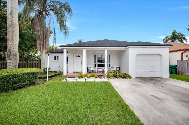 2 of 27 - 15450 Sw 143rd Ave, Miami, FL