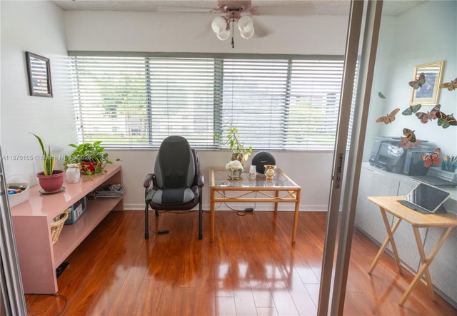 4 of 25 - 3178 Via Poinciana 303, Lake Worth, FL