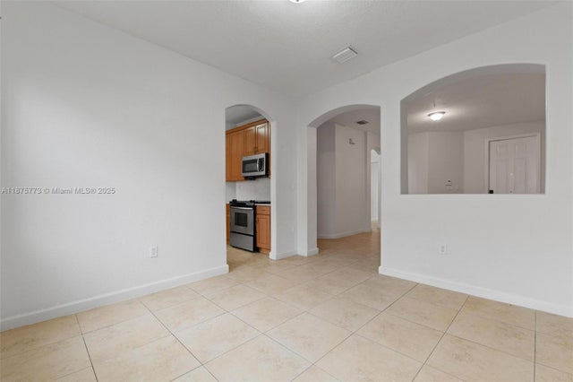 5 of 39 - 8394 Nw 113th Path, Doral, FL
