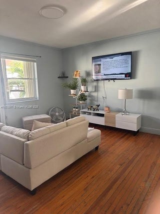 Photo of Listing #A11875817