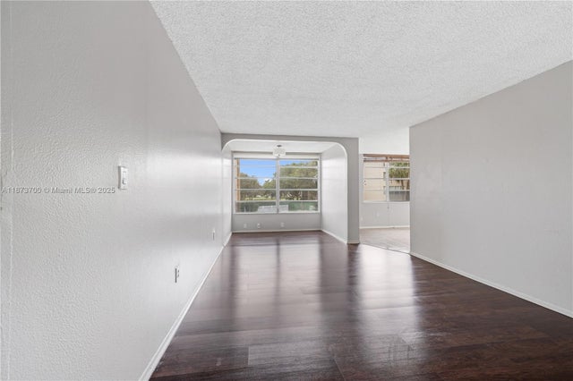 2 of 42 - 9491 Evergreen Pl 207, Davie, FL