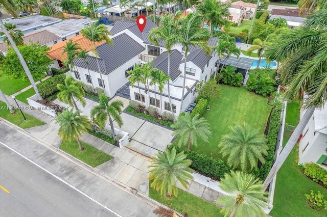 3 of 13 - 1421 Tyler St, Hollywood, FL