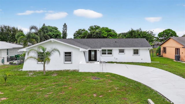 1 of 61 - 2221 Se Sidonia St, Port St Lucie, FL
