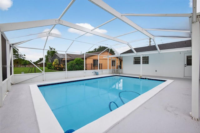 5 of 61 - 2221 Se Sidonia St, Port St Lucie, FL