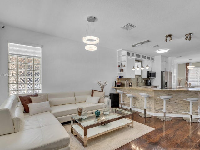 2 of 42 - 8956 Sw 215th Ln, Cutler Bay, FL