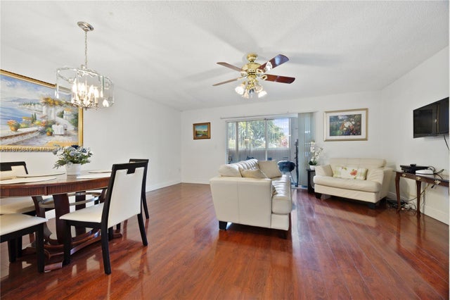 4 of 30 - 8260 Sw 24th St 6110, North Lauderdale, FL