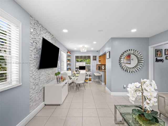 3 of 31 - 11341 Sw 203rd Ter, Miami, FL