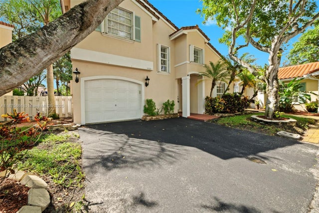 2 of 28 - 4420 Nw 61st Pl, Coconut Creek, FL
