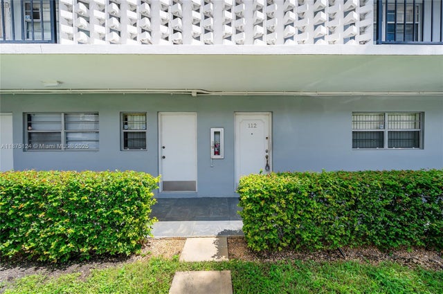 5 of 46 - 875 Ne 195th St 112, Miami, FL