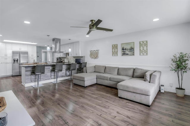 1 of 45 - 5209 Sw 95th Ave, Cooper City, FL