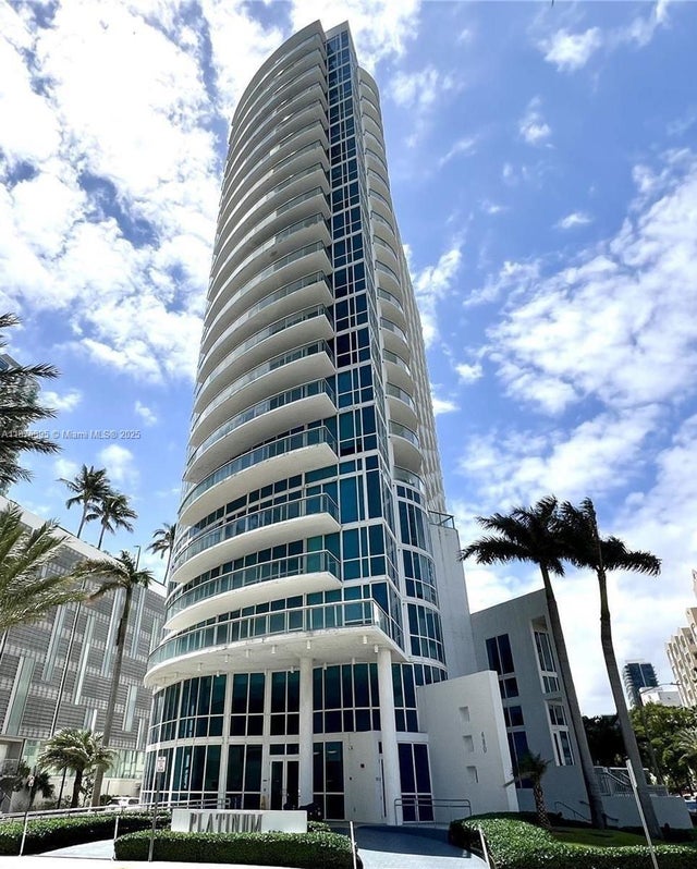 2 of 22 - 480 Ne 30th St 1403, Miami, FL