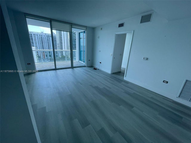 4 of 22 - 480 Ne 30th St 1403, Miami, FL