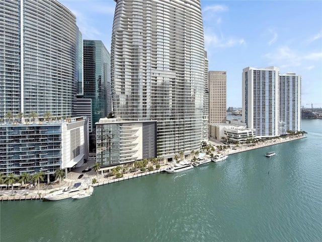 3 of 44 - 465 Brickell Ave 2002, Miami, FL