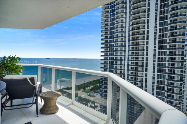 3 of 39 - 4779 Collins Ave 1805, Miami Beach, FL