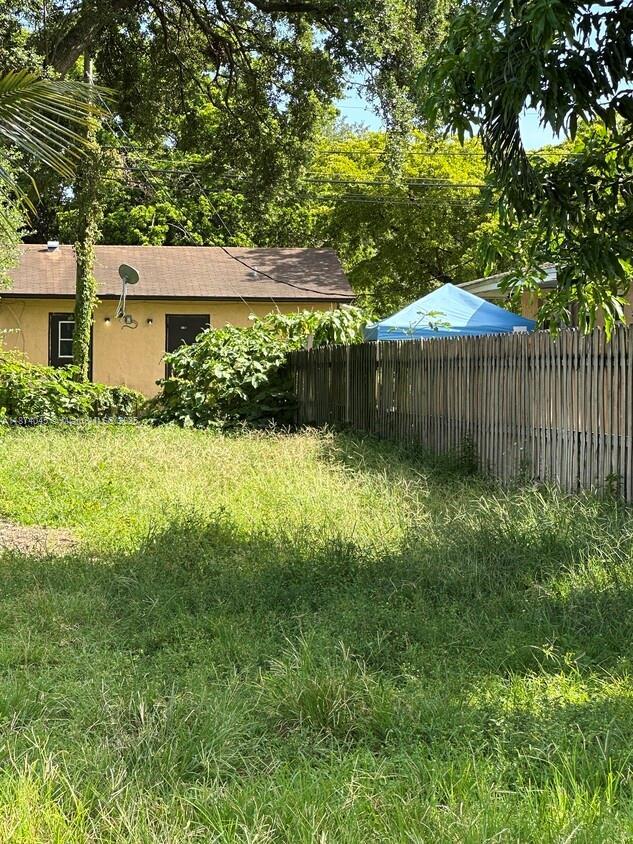 2 of 2 - 6040 Arthur St, Hollywood, FL