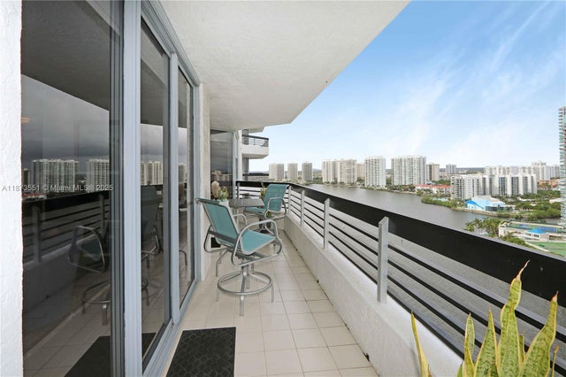 4 of 33 - N/A, Aventura, FL