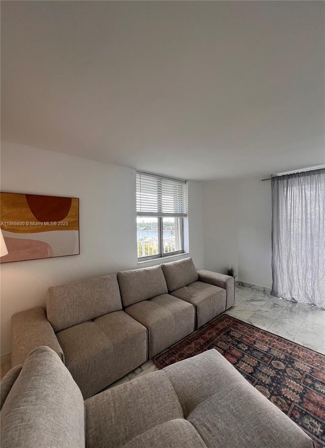 2 of 30 - 6900 Bay Dr 7d, Miami Beach, FL