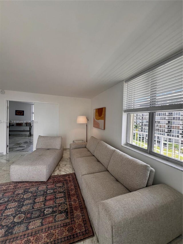 3 of 30 - 6900 Bay Dr 7d, Miami Beach, FL