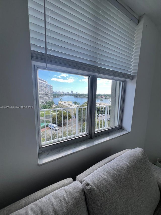 4 of 30 - 6900 Bay Dr 7d, Miami Beach, FL