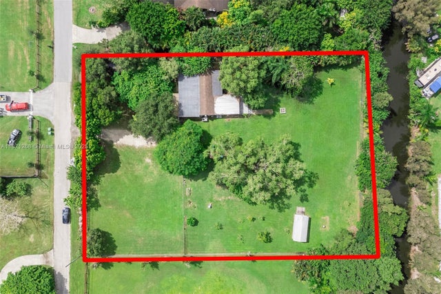 2 of 39 - 1621 Sw 117th Ave, Davie, FL