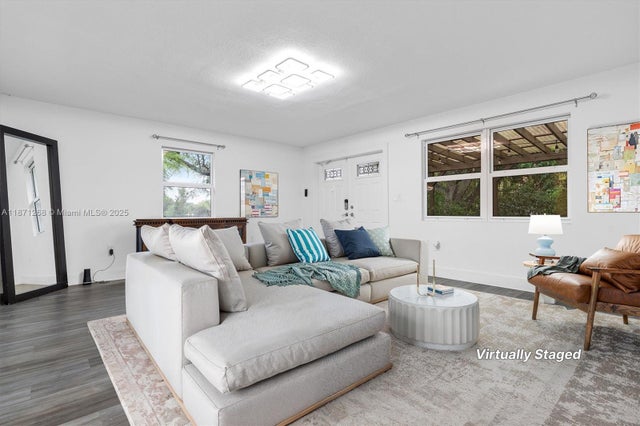 5 of 39 - 1621 Sw 117th Ave, Davie, FL