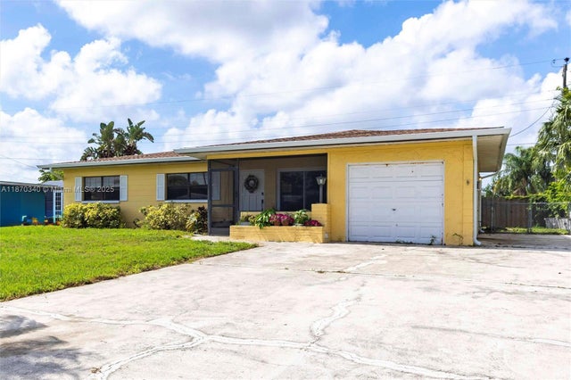 2 of 42 - 306 E Penn Rd, Lehigh Acres, FL