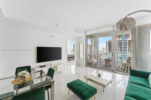 2 of 22 - 851 Ne 1st Ave 1700, Miami, FL