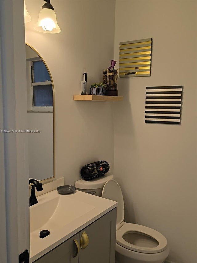 2 of 19 - 839 Nw 13th Ave, Fort Lauderdale, FL