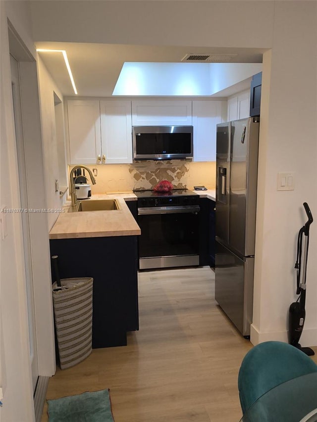 3 of 19 - 839 Nw 13th Ave, Fort Lauderdale, FL