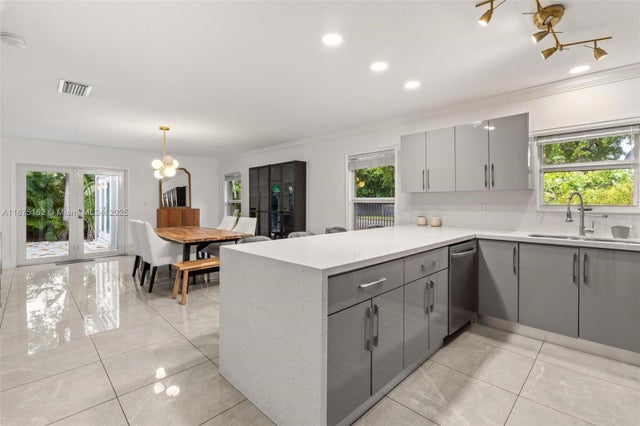 4 of 23 - 1081 Ne 132nd St, North Miami, FL