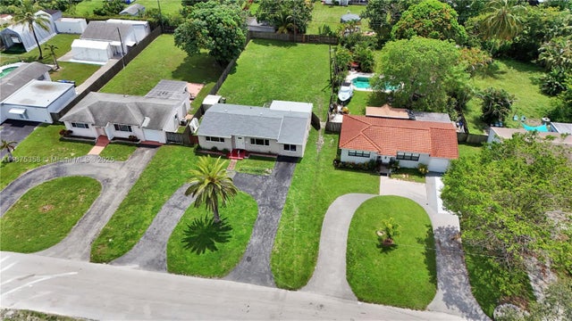 4 of 31 - 2834 Jackson St, Hollywood, FL