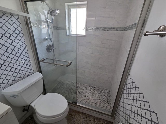 5 of 12 - 5641 Simms St, Hollywood, FL