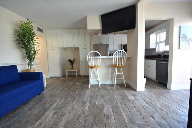 5 of 20 - 1451 N 12th Ct 8b, Hollywood, FL