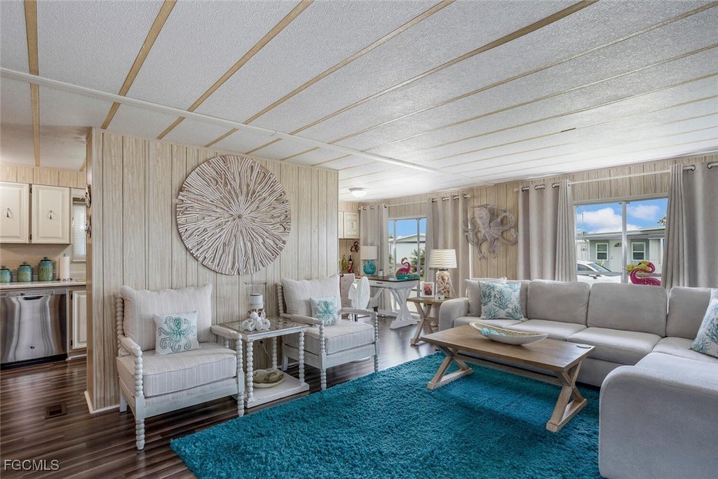 2782 Wedgewood Dr, NORTH FORT MYERS