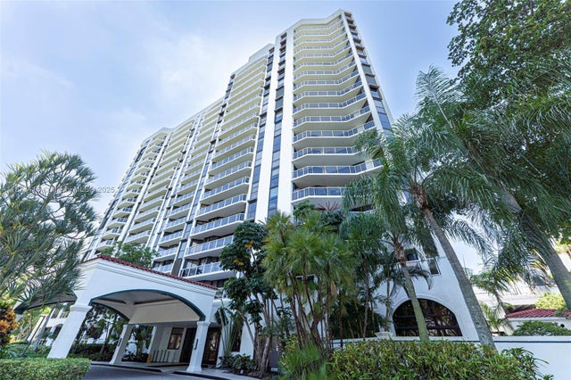 4 of 55 - 3640 Yacht Club Dr 305, Aventura, FL
