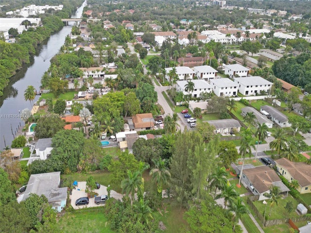 2 of 58 - 3291 Sw 44th St, Dania Beach, FL