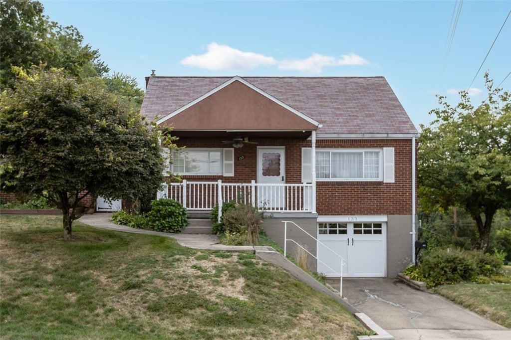 133 Laura Lee Drive, Monroeville